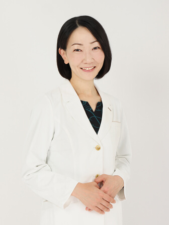 児堀 綾子